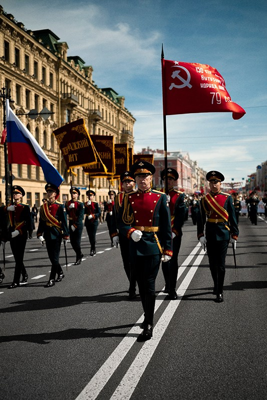 May 9, St. Petersburg. Photographer Kostya Jonaitis (streetphotography, BBC News, Fashion)