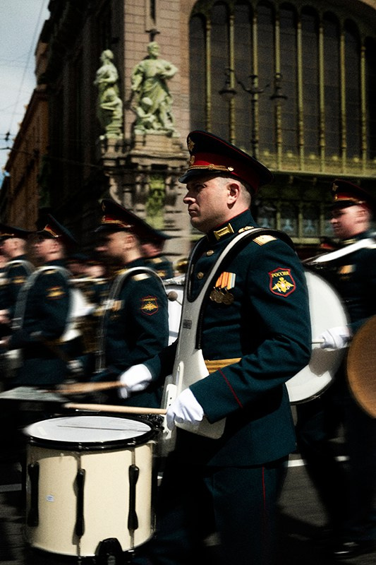 9 may St.Petersburg for BBC News Russian service. Photographer Kostya Jonaitis (streetphotography, BBC News, Fashion)