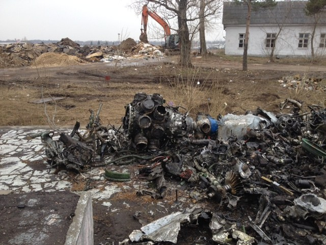 Ил-14 (Быково) — уничтожен. Фотоальбом показывающий увлекательный мир авиации и мир медведей Андрея Иванова