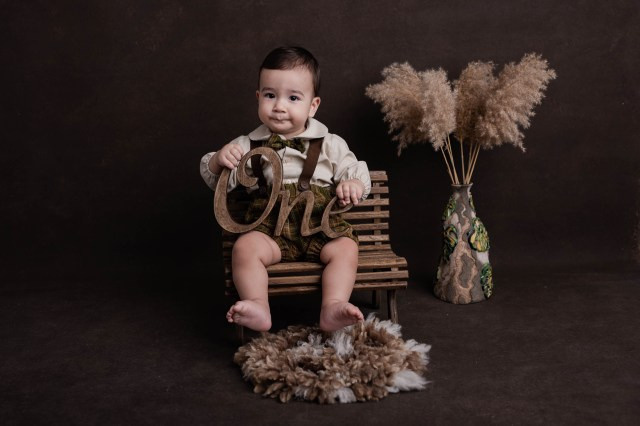 Фотосессия на годик для мальчика. Фотосессия на годик в Москве. Фотограф годовасия