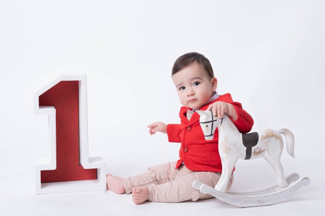 Фотосессия на годик для мальчика. Фотосессия на годик в Москве. Фотограф годовасия
