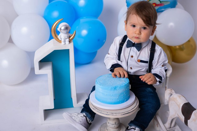 Фотосессия на годик для мальчика. Фотосессия на годик в Москве. Фотограф годовасия