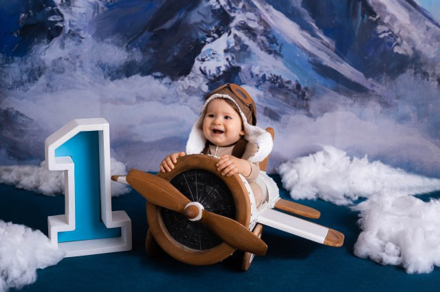 Фотосессия на годик для мальчика. Фотосессия на годик в Москве. Фотограф годовасия