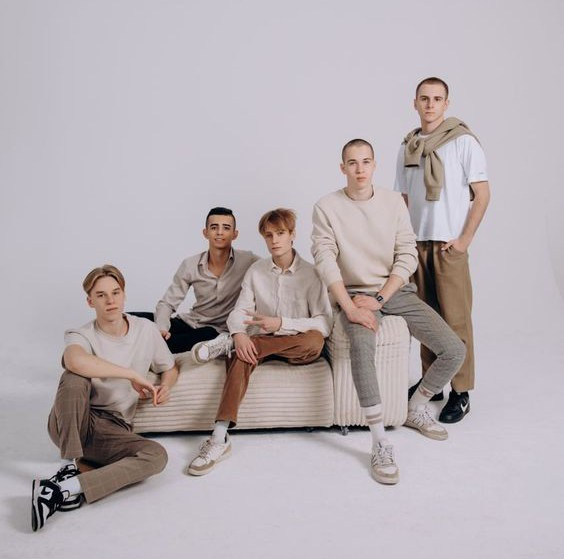 Идеи фото группами 9-11 класс. Выпускные альбомы «Эврика» в Нижнем Новгороде