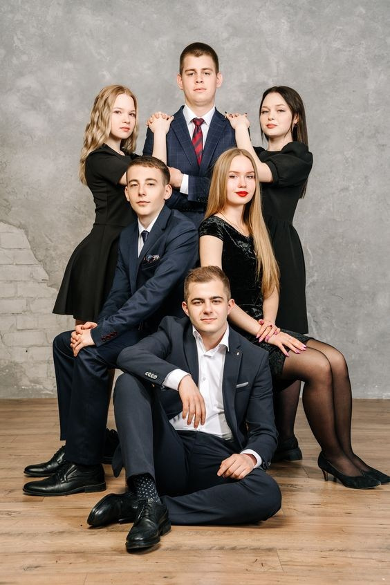 Идеи фото группами 9-11 класс. Выпускные альбомы «Эврика» в Нижнем Новгороде