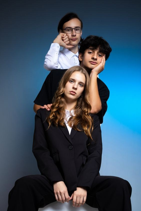 Идеи фото группами 9-11 класс. Выпускные альбомы «Эврика» в Нижнем Новгороде