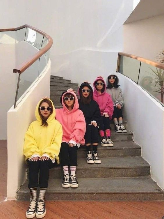 Идеи фото группами 9-11 класс. Выпускные альбомы «Эврика» в Нижнем Новгороде