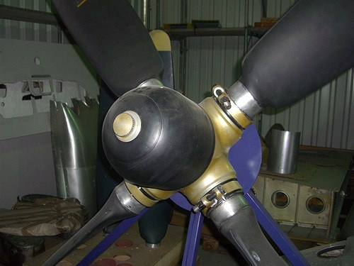 Ил-14 в Германии (восстановление в музее). Фотоальбом показывающий увлекательный мир авиации и мир медведей Андрея Иванова