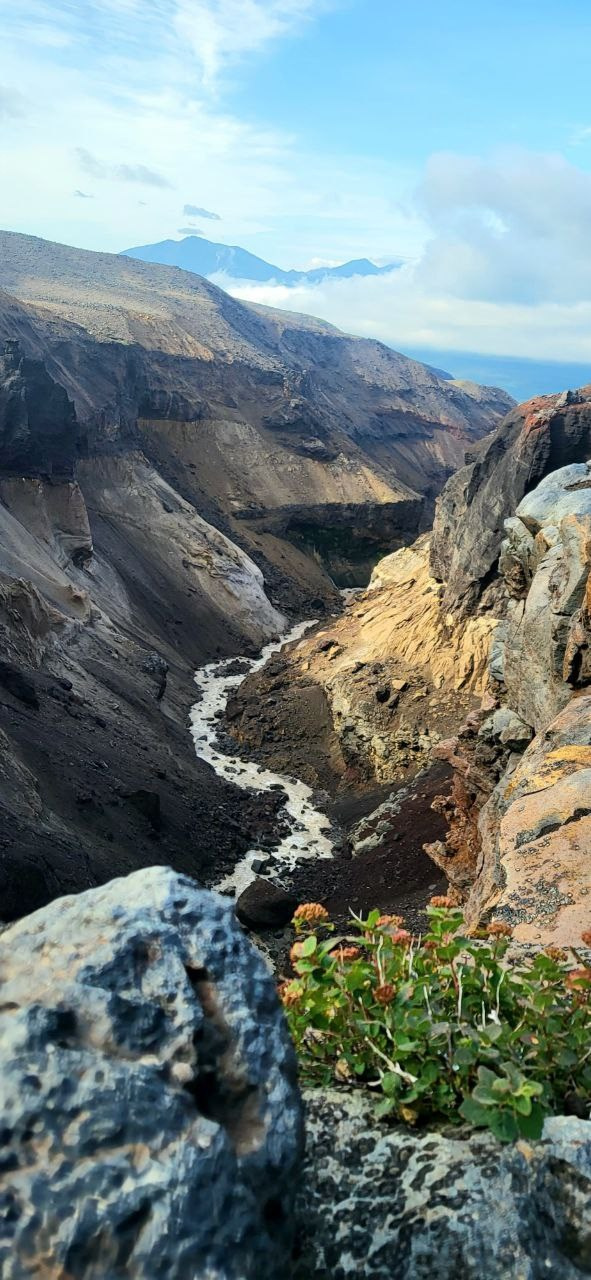 Каньон Опасный и Дачные источники (Малая долина Гейзеров). Экскурсионные туры по Камчатке