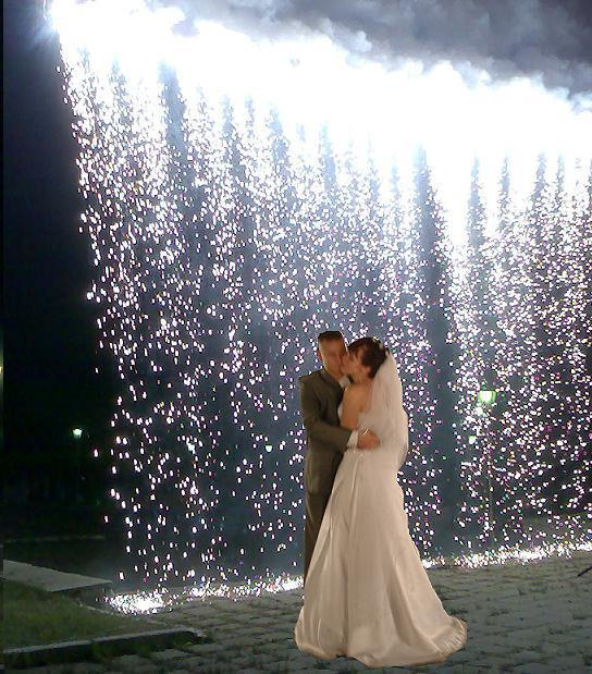 Пиротехнический занавес. Огненно-пиротехническое шоу, салюты, пиротехника на ваш праздник!