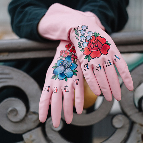 Контент для магазина японских хозяйственных перчаток с тату принтами TRUEGLOVE. Семейный и свадебный фотограф в Майкопе Михаил Мартиросян