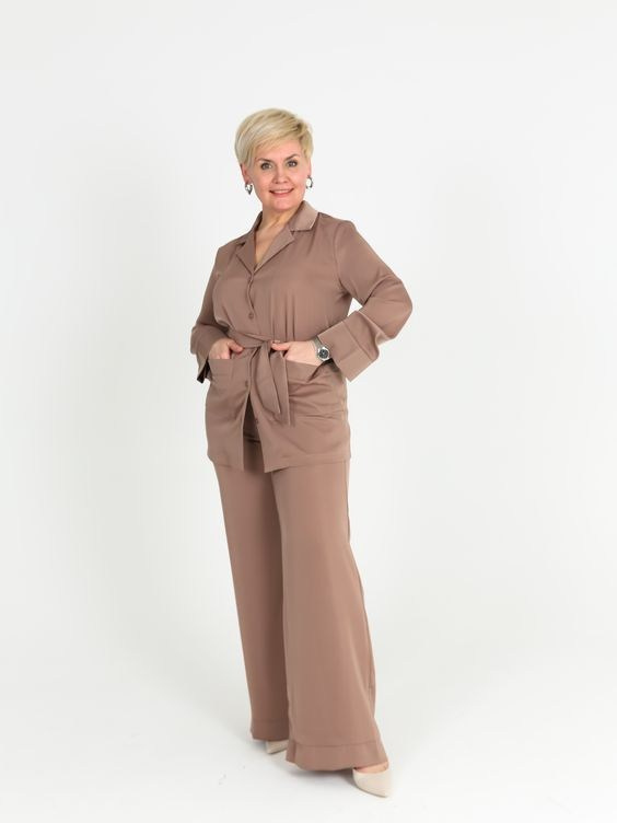 Наталья, 48-50 р-р, 164 см. KED Production — продакшн из СПб. Создаём фото, видео и контент, который помогает брендам и селлерам продавать больше