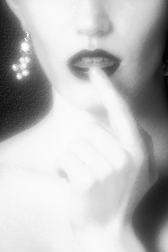 Black dahlia. Fashion Photographer Oxana Chernomorets