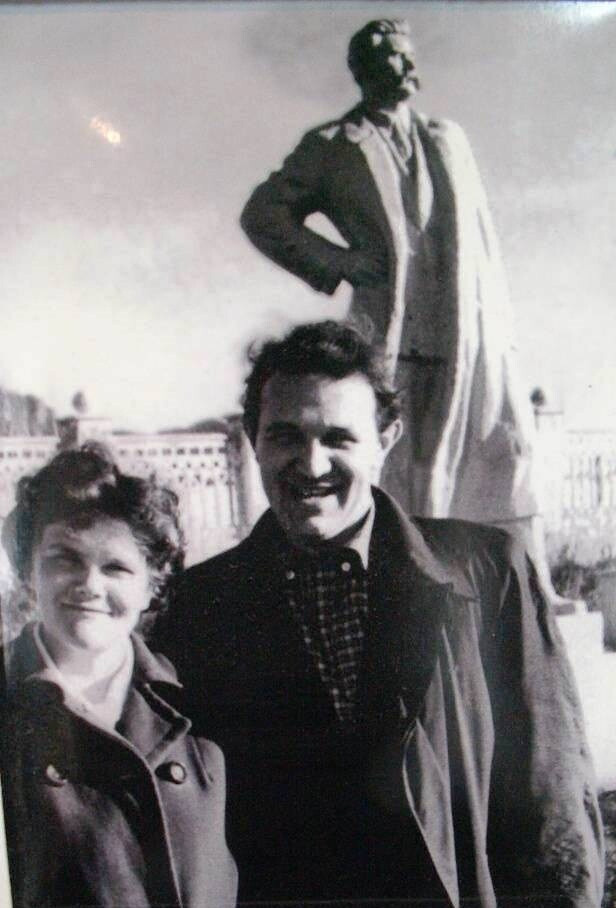 Памятник Лермонтову. Фотоальбом истории города Лермонтов