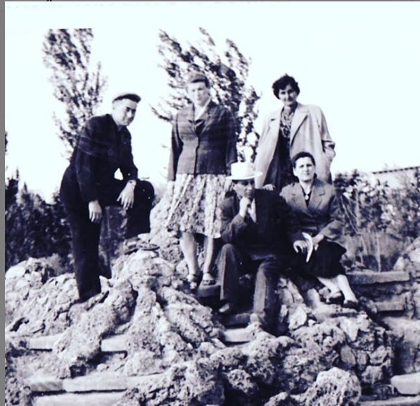 Памятник Лермонтову. Фотоальбом истории города Лермонтов