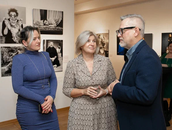 Выставка в Галерее Классической фотографии «У любви четыре лапы». Фотограф Михаил Стенин