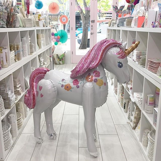 Ходячие фигуры. Аэродизайнер Елена Лин