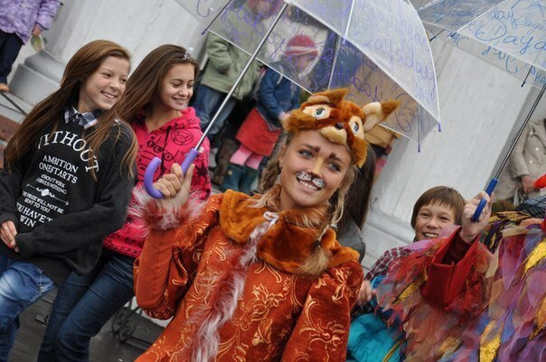 Ведущая на свадьбу Алена Пичкалева. Ведущий, Тамада, DJ, фото в Перми. Хорошее настроение