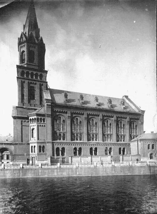 The German Reformed Church. Paintings by the artist Sergey Ratchin