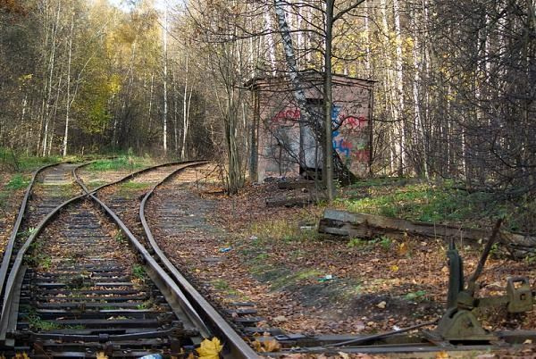 Фотосъёмка в заброшенном здании — индустриальная эстетика и текстуры распада