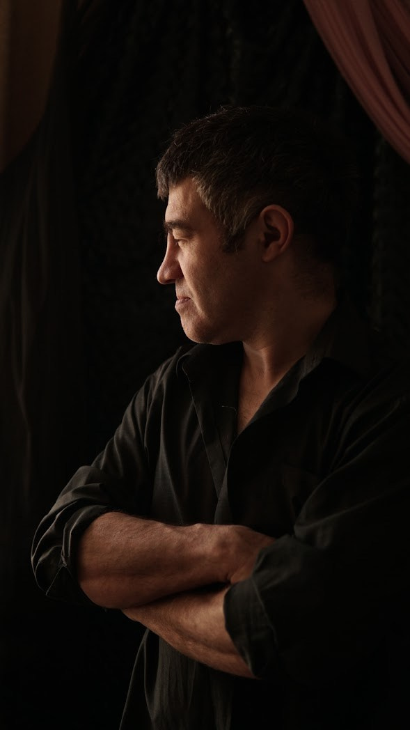 Мужской портрет в низком ключе. Фотограф Kostyanika_olga в Екатеринбурге