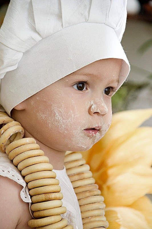 Ксения. Маленький поваренок. Fotounata.ru