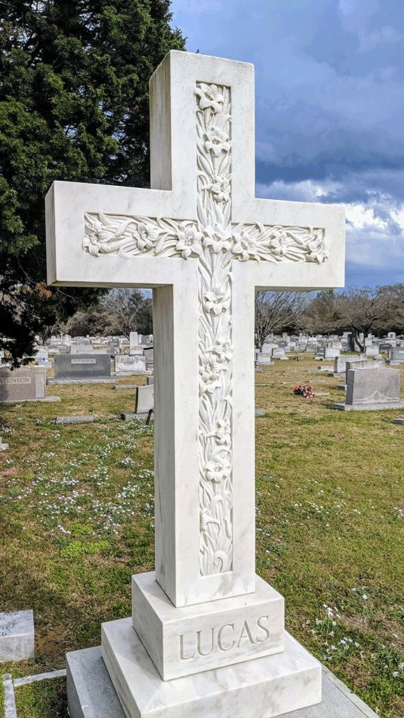 Изготовление и установка памятников в Москве и МО