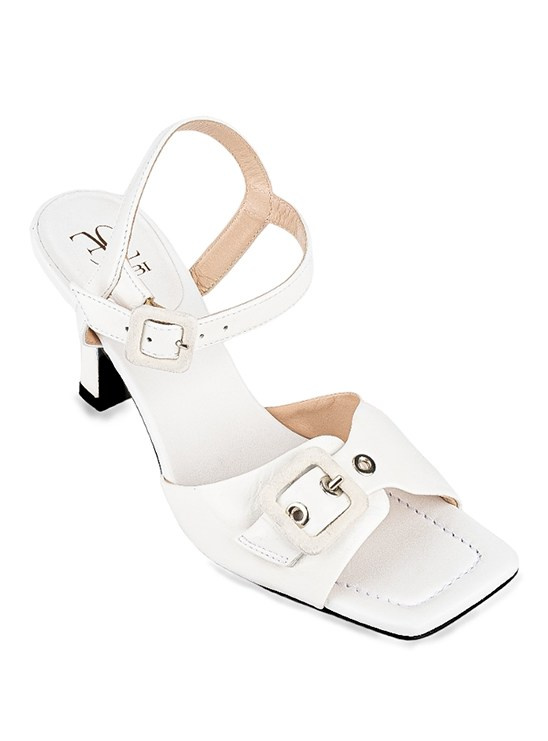 Предметная съёмка для маркетплейсов | Обувь. Предметный фотограф в Симферополе Антон Катунин