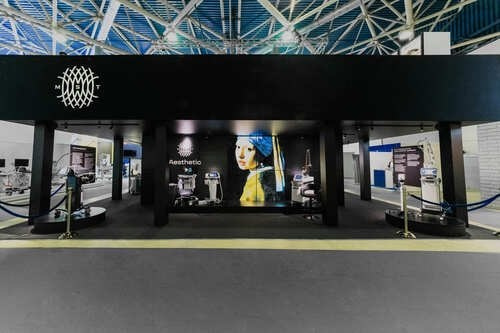 О дизайнере