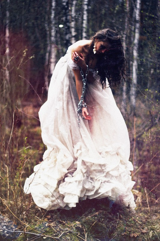 BRIDE OF THORNS. Фотограф Julia Nova