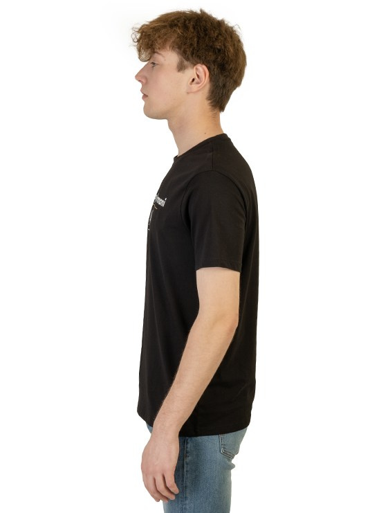 Предметная съёмка мужских футболок. Предметный фотограф в Симферополе Антон Катунин