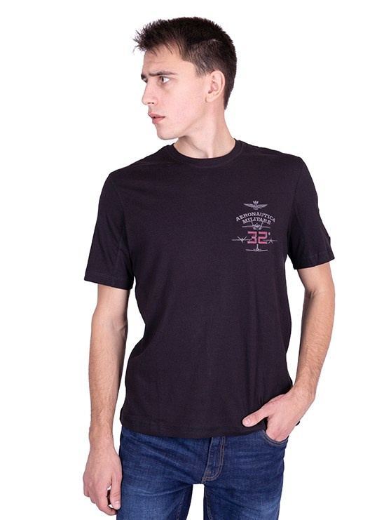 Предметная съёмка мужских футболок. Предметный фотограф в Симферополе Антон Катунин