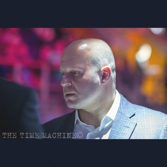 ЗНАМЕНИТОСТИ. Фотограф для маркетплейсов Михаил Бове