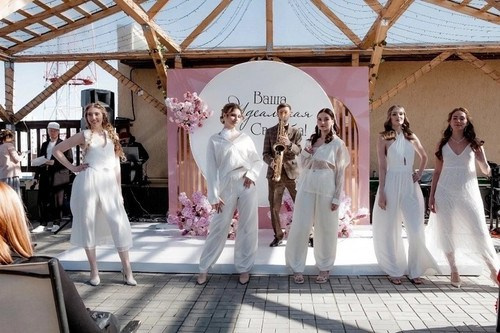 Показ на Клубе молодоженов от ж.Свадебный вальс. Модельное агентство Queen's models| Екатеринбург Челябинск Первоуральск