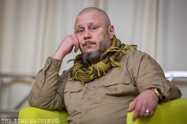 ЗНАМЕНИТОСТИ. Фотограф для маркетплейсов Михаил Бове