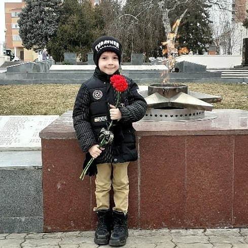 День Защитника Отечества: Честь и Слава