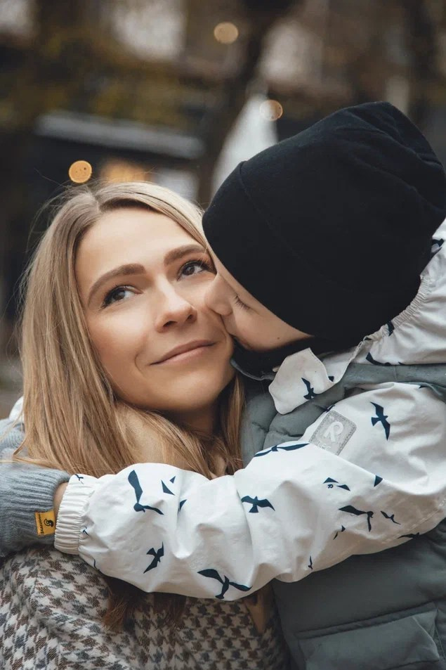 Семья в Зеленоградске / Шторм. Фотограф Калининград Илья Миллер