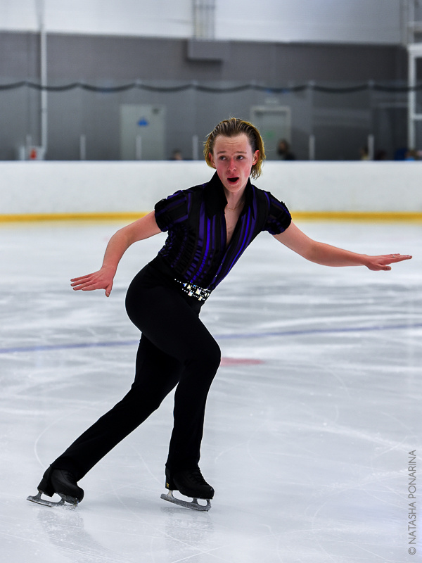 Александр Петров