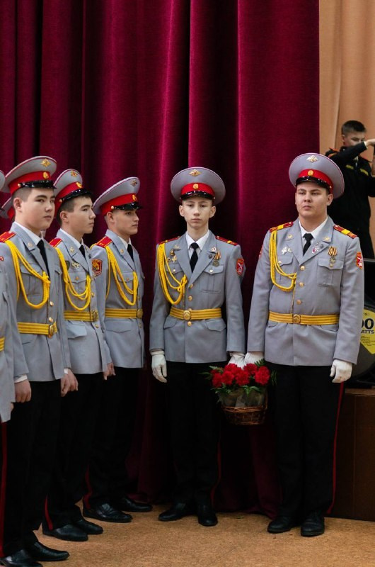 Благочинный Северо-Западного округа поздравил кадетов с принятием Присяги. Саратовское Северо-Западное благочиние