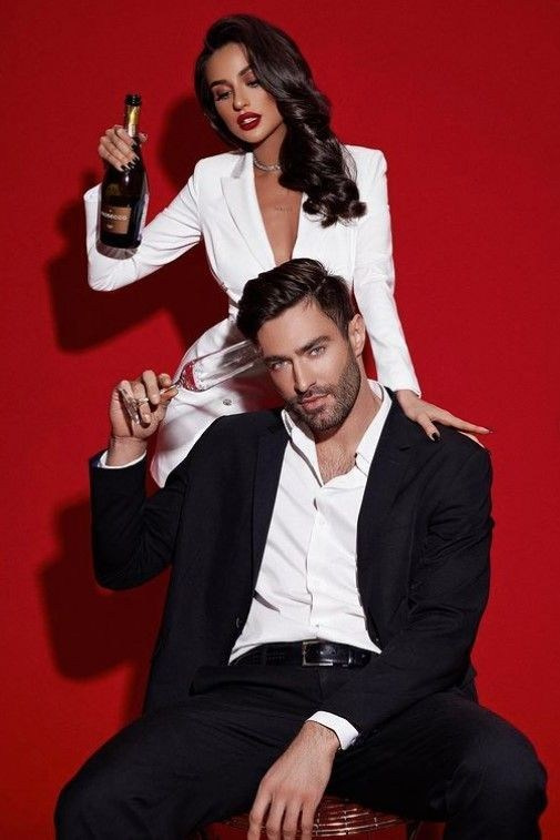 Тренды новогодних съемок 2025. Фотограф в Екатеринбурге Артём Зайнетдинов