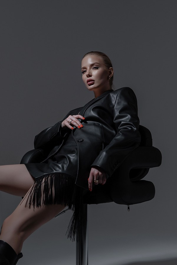 Biancoblanc autumn'21. Дарья Володина — арт и fashion фотограф в Москве | рекламные и ювелирные съемки