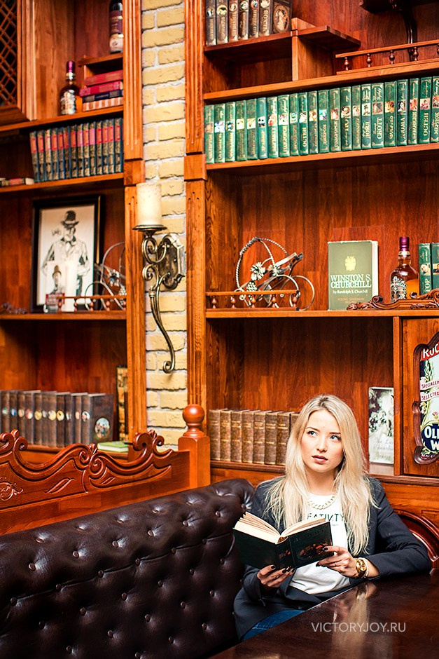 Женский портрет на природе в Сочи. Профессиональный фотограф в Сочи Виктория Джой. Обучение