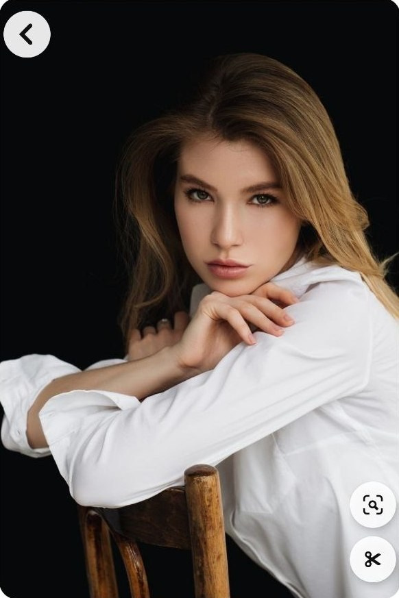 Примеры позировок для школьного альбома в старших классах. Фотограф в Шелехове, лучшие выпускные альбомы в Шелехове