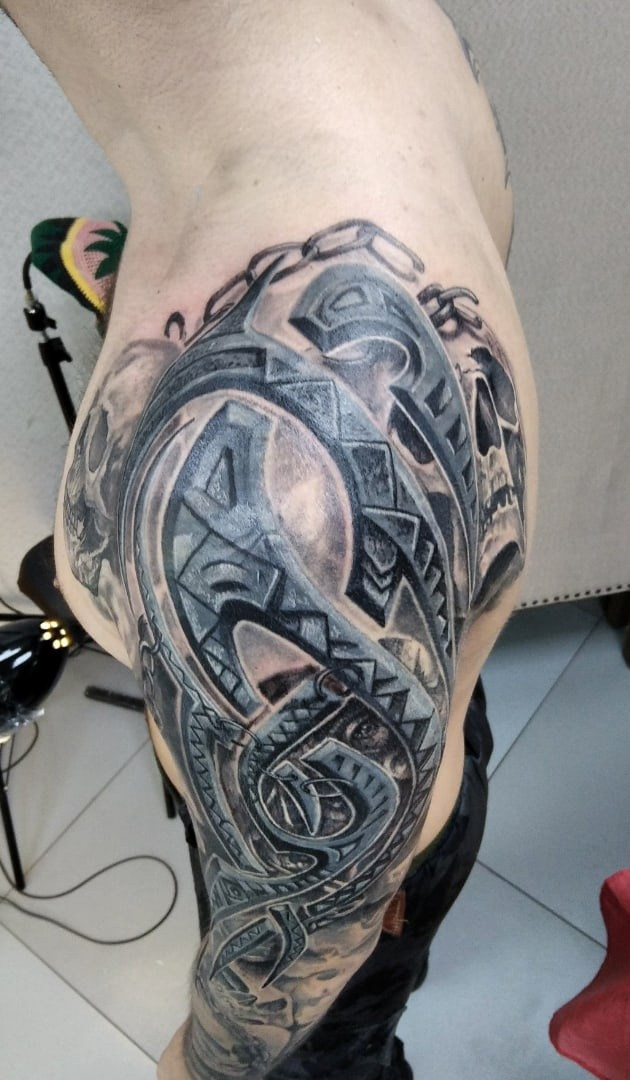 Тату. Яр Панов Арт.Картины, татуировки, роспись стен и одежды в Москве