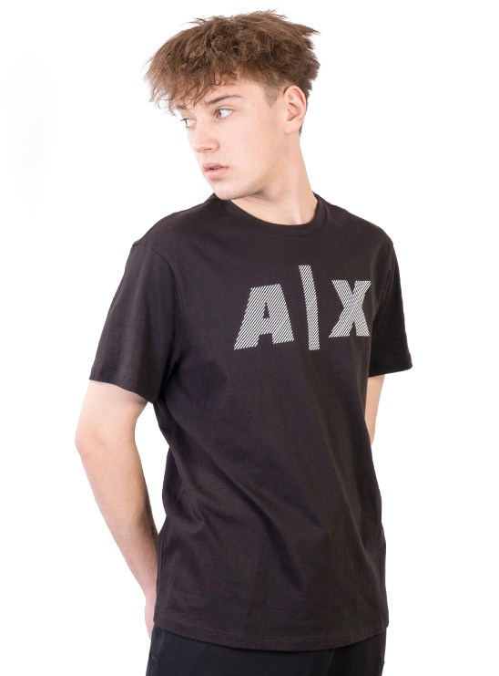 Предметная съёмка мужских футболок. Предметный фотограф в Симферополе Антон Катунин