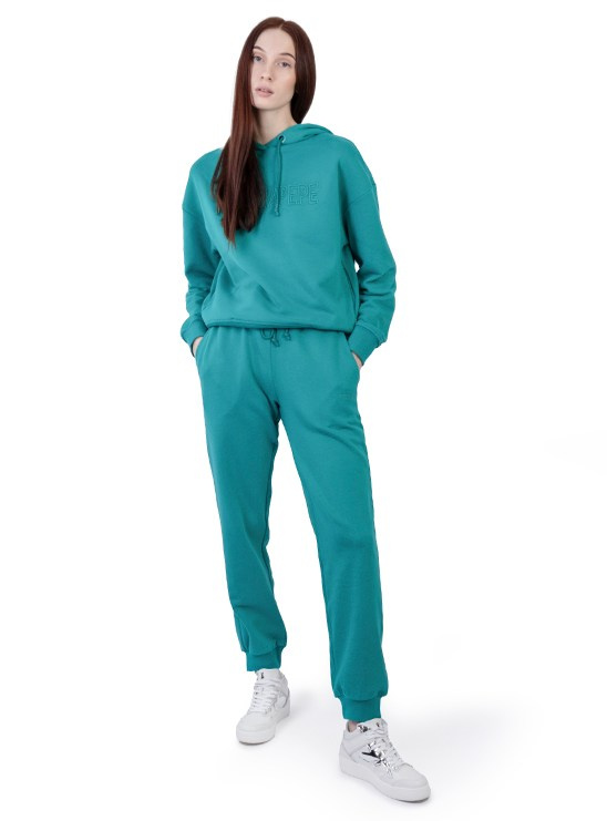 Предметная съёмка для маркетплейсов | Костюмы. Предметный фотограф в Симферополе Антон Катунин