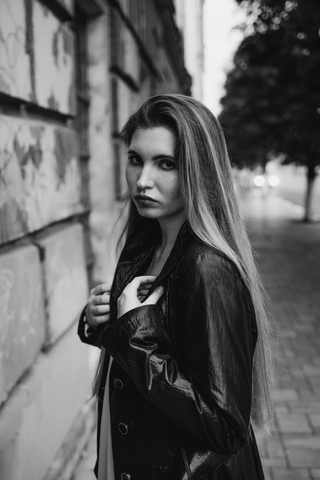 Женский портрет. Улица. Настя. Ваш фотограф в Сургуте. Елена Орехова