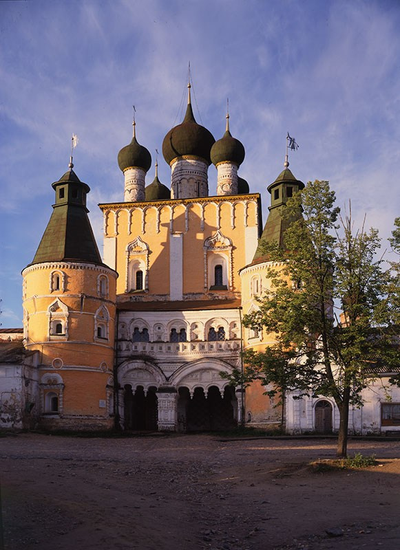 Сретенская надвратная церковь. Борисоглебский м-рь