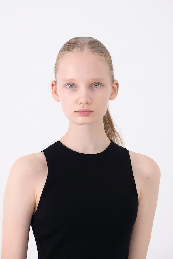 Dasha Glushenkova. DISTINCTIVE MODEL AGENCY. Модельное агентство специализирующиеся на зарубежном плейсменте моделей