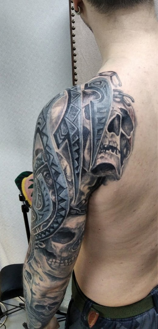 Тату. Яр Панов Арт.Картины, татуировки, роспись стен и одежды в Москве